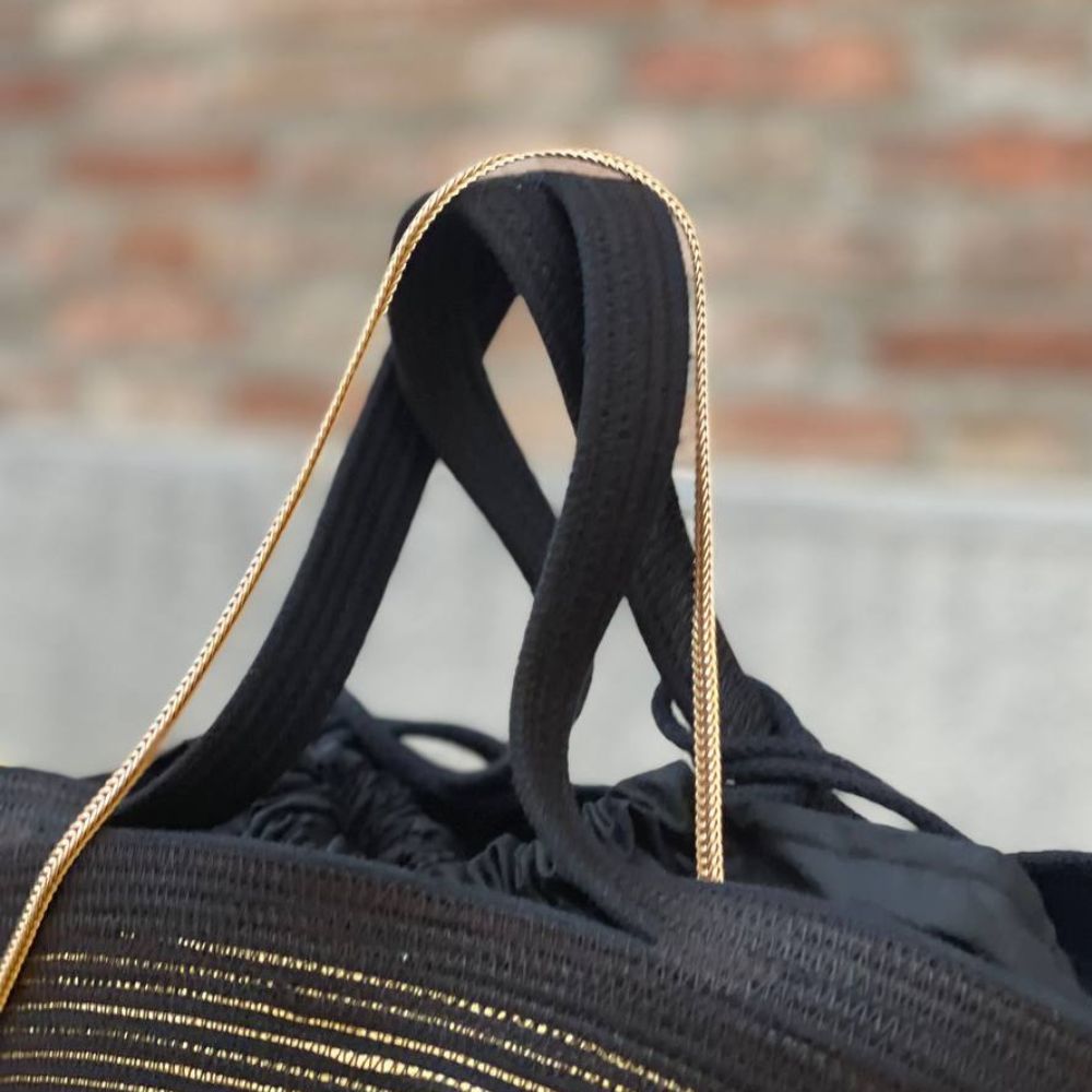 BORSA MARILYN - Colore: NERO / ORO - Misure: 16 x 32 cm