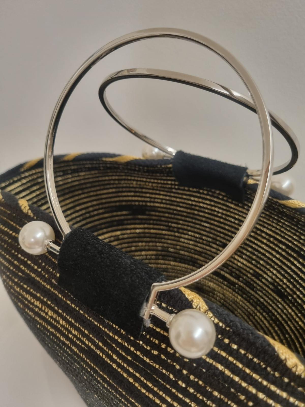 PEARL BAG Small - Color: BLACK / GOLD - Measurements: 16 x 32 cm